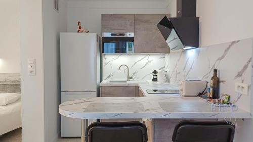 Spacious studio 4 minutes walk from the Beaches