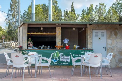 Εστιατόριο ή άλλο μέρος για φαγητό στο Camping la Pedrera