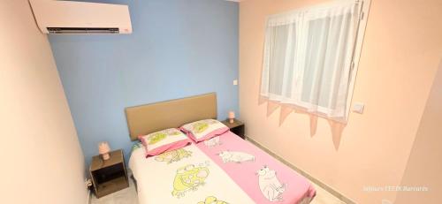 LE BARCARES - 2 logements climatisés 8 personnes "Embrun" et "Aiguamar", terrasse, plage, village de Noël et commerces à pied