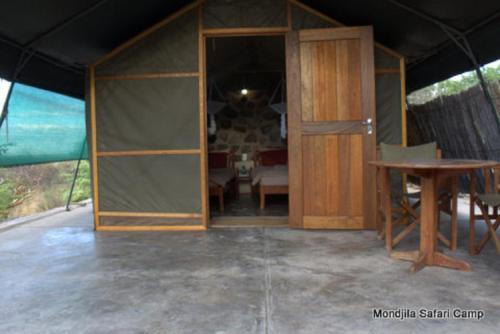 Φωτογραφία από το άλμπουμ του Mondjila Safari Camp σε Okaukuejo