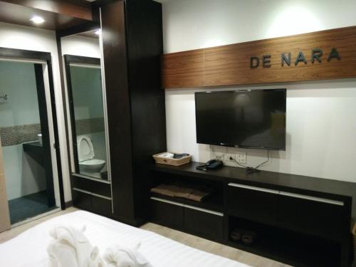 Hotel De Naraにあるテレビまたはエンターテインメントセンター