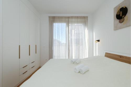 Oliver 2BR apartment with parking place