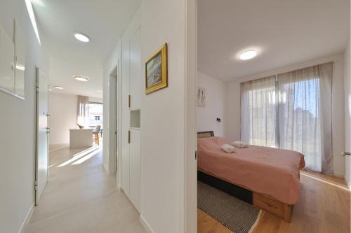 Oliver 2BR apartment with parking place