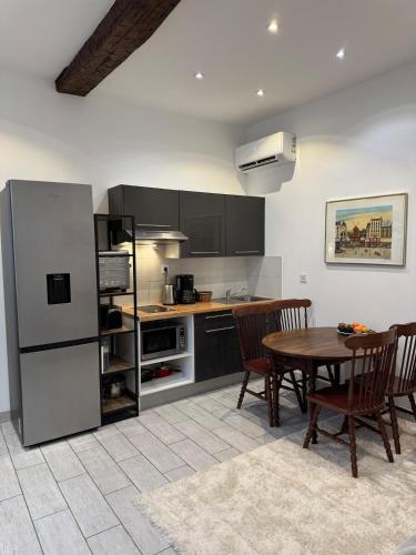 5 SADE - Apartment in Antibes old town