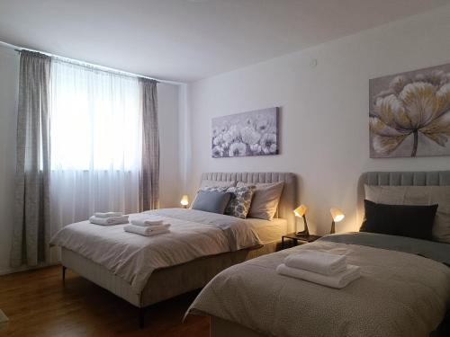 Foto Zara Central Apartment - Old Town & balcony 2