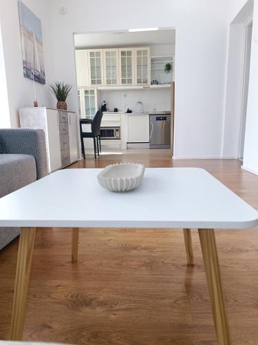 Zara Central Apartment - Old Town & balcony