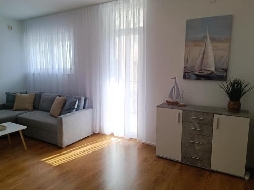 Zara Central Apartment - Old Town & balcony