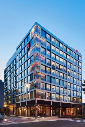 a tall glass building with a lot of windows at citizenM Washington DC NoMa in Washington, D.C.