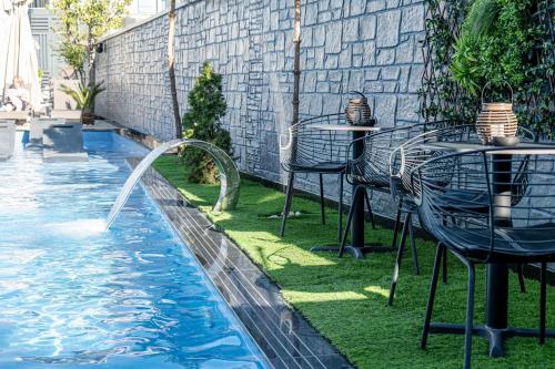 Duka's Boutique Hotel — Swimming pool