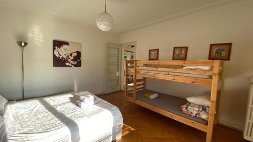 Central 3-Room Apartment with Balcony, Lausanne