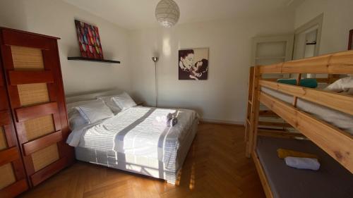 Central 3-Room Apartment with Balcony, Lausanne