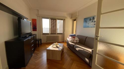 Central 3-Room Apartment with Balcony, Lausanne