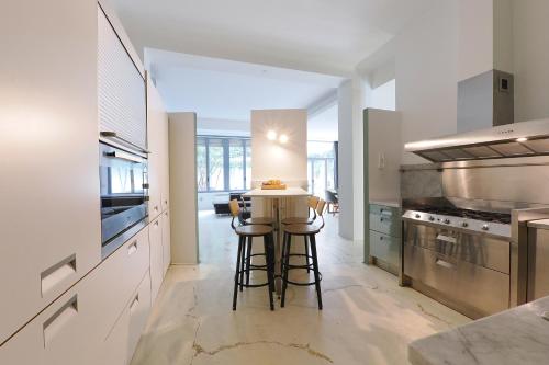 PRESTIGE BOUTIQUE HOMES - Exlcusive Apartament Garden & Pool