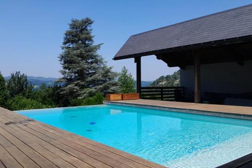 Family villa with swimming pool in Aiguebelette-Le-Lac