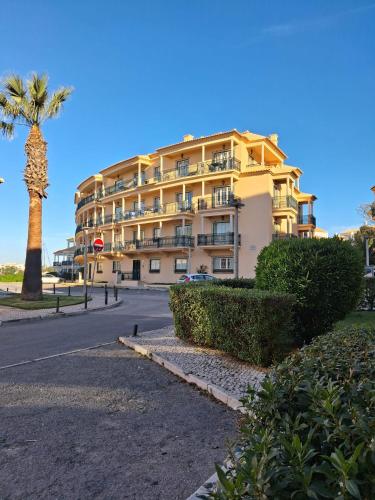 2 bed appartment, close to the beach
