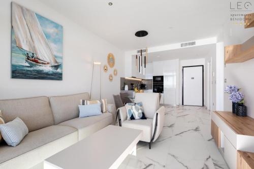 Sunset Sailors Apartment By Leo