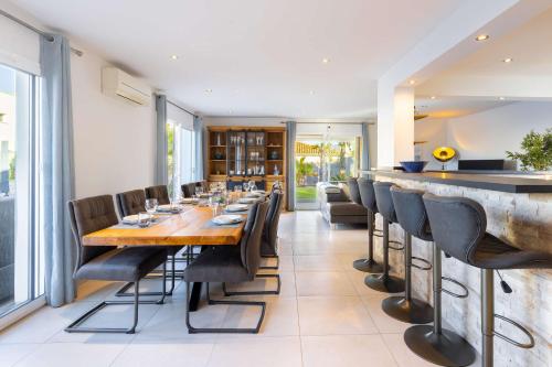 Villa Anja Agde Heated Pool & Jacuzzi Family Villa