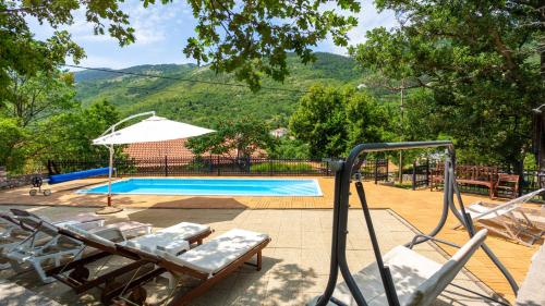 House Mirjana with pool by Villas Guide