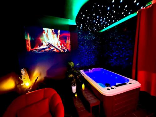 Suite Romantique - Jacuzzi - Love Room photo 15