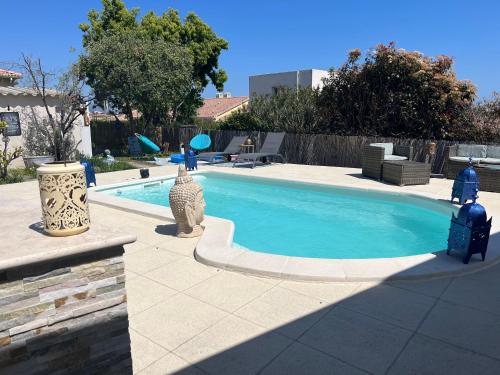 Piscina a Villa 47 o a prop