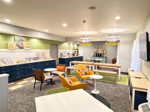 Gallery image of Spark by Hilton Fairborn in Fairborn