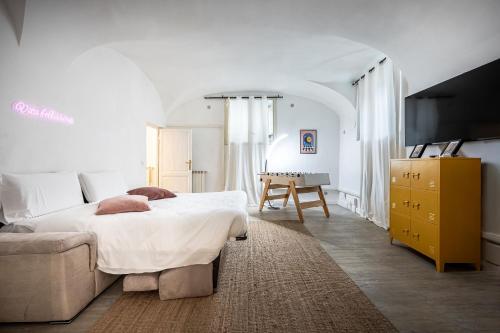 Stunning Loft Near Colosseum and Termini Station WiFi AC