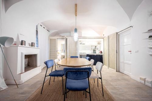 Stunning Loft Near Colosseum and Termini Station WiFi AC