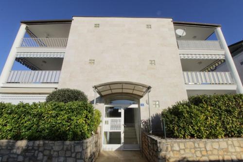 Apartment CRVENA UVALA