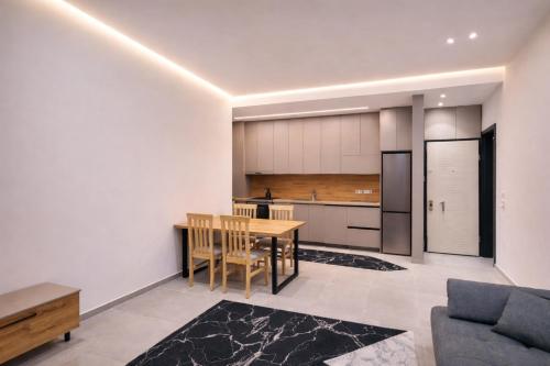 Blerta Apartment tesisinde mutfak veya mini mutfak