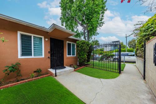 Lovely 2bedroom next to Santa Monica college photo 40