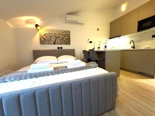 Studio apartman Roko