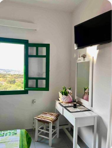 Island Away Chersonisos