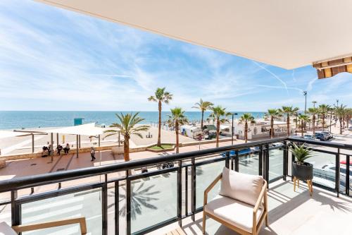 Superb Location Beachfront , 3 bed with terrace