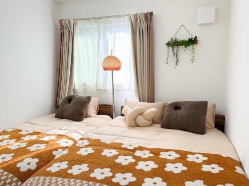 Wakyo Leeye-Newly built in 2026 Entire building-single unit with 3 bedrooms-can accommodate 7 people Free parking Direct access to USJ Namba Kyocera Dome