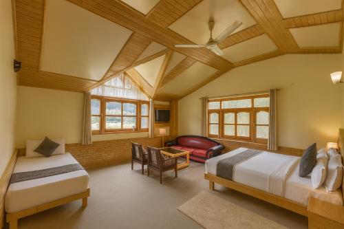 Snow Clad Riverview Hotel & Resort - Top rated & most awarded property in Manali