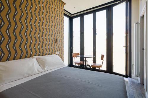 Weaver Suite Deluxe By Dimorra