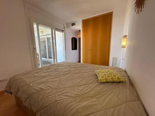Bonito duplex con vistas piscina comunitaria AV 13