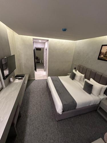 Kaya Hotel Amman — Bedroom