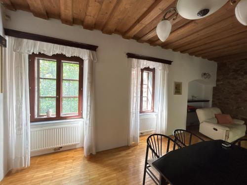 Charming Old Town Loft - Amazing location
