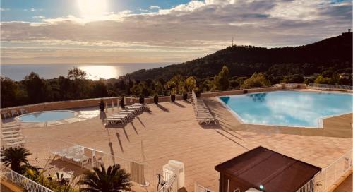 Appartement rez de jardin 4 personnes CAP ESTEREL