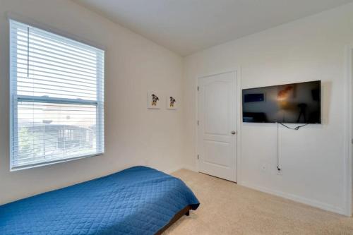 7BR Resort Pool Home Near Disney - 8004 photo 17