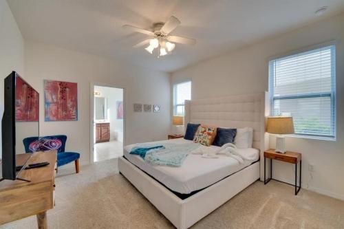 7BR Resort Pool Home Near Disney - 8004 photo 23