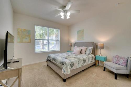 7BR Resort Pool Home Near Disney - 8004 photo 22