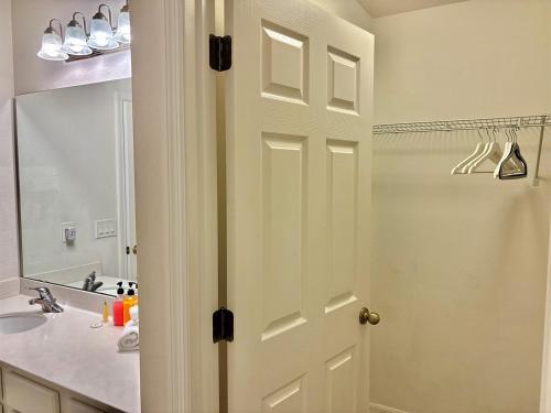 610 Beautiful 5BR Single-Story W Pool in Resort photo 26