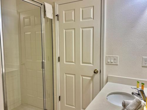 610 Beautiful 5BR Single-Story W Pool in Resort photo 39