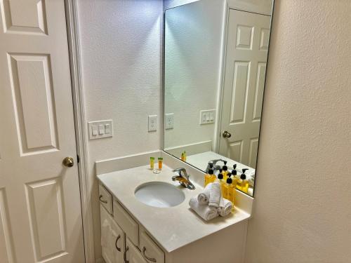 610 Beautiful 5BR Single-Story W Pool in Resort photo 40