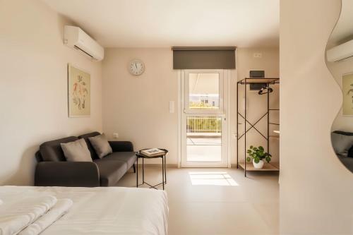 Bright Studio Haven with Scenic View