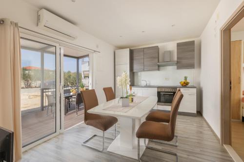Tranquil Hideaway with Garden and Barbeque