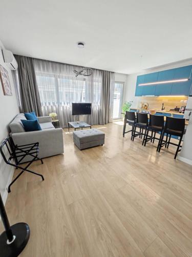 Estia Premium Apartments - Valouritou 25 Big Balcony