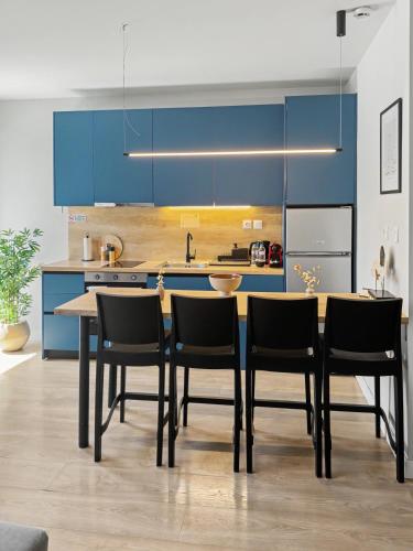 Estia Premium Apartments - Valouritou 25 Big Balcony